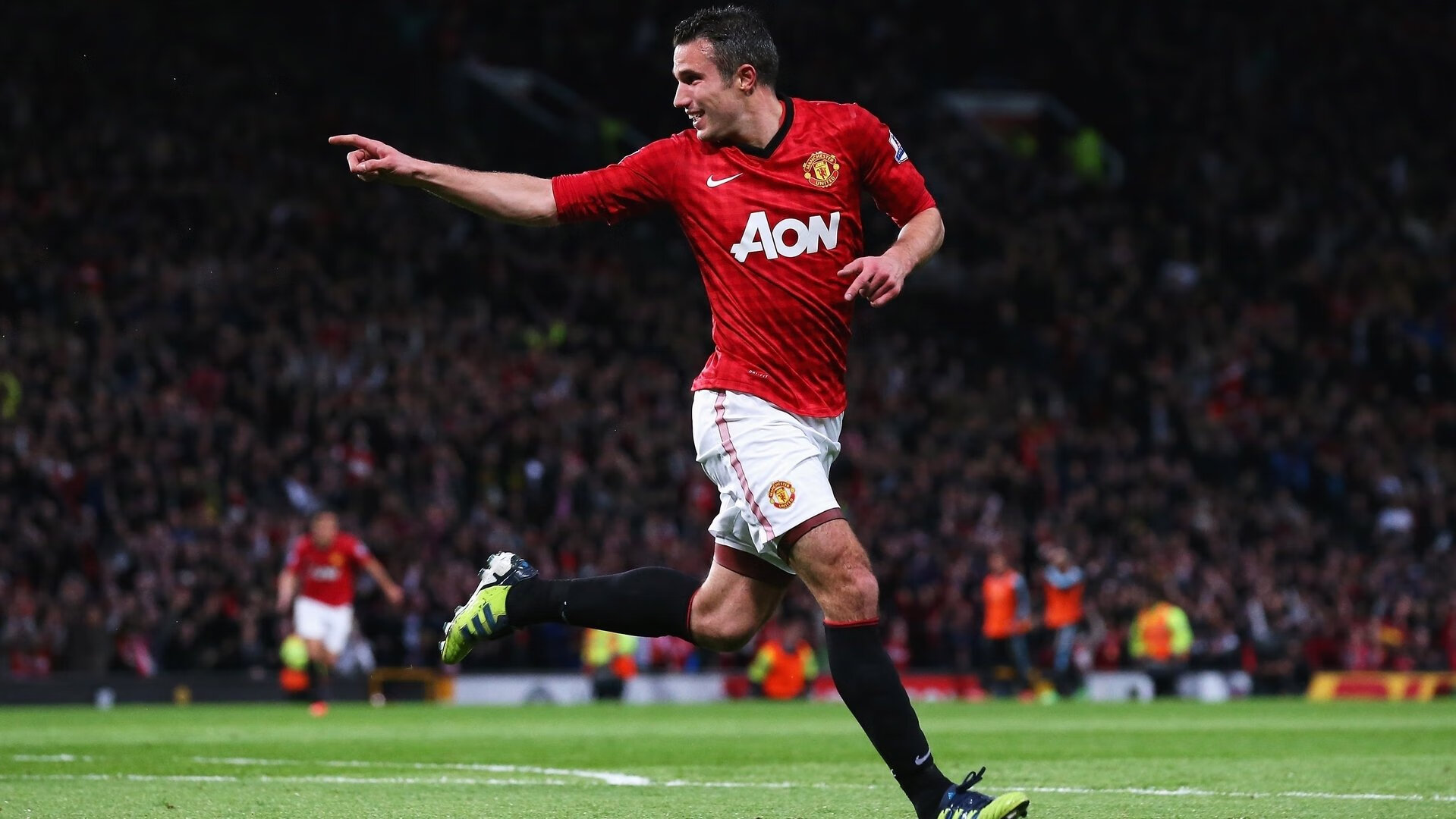 “德甲战火升腾，豪门纷纷破纪录”，德甲榜首大战